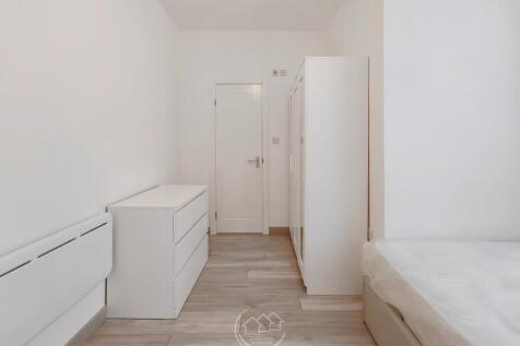 Room 4 