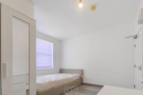 Room 4 