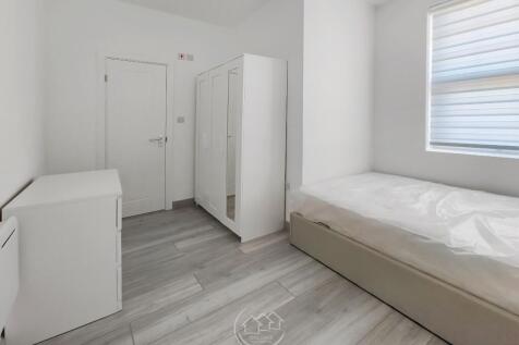 Room 4 