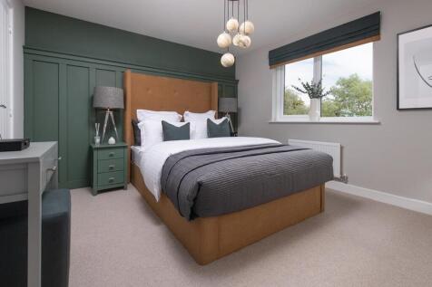 Large size bedroom 1