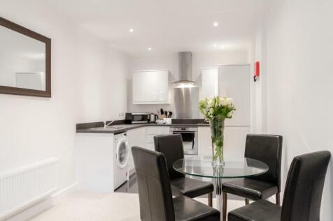 5 Kitchen (2).jpg