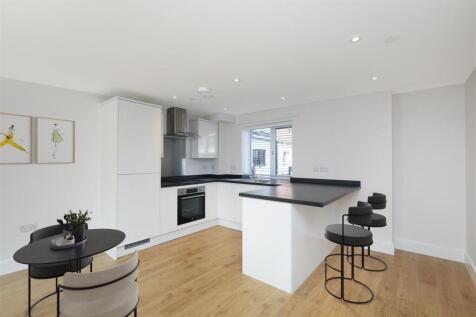 Kitchen 1.jpg