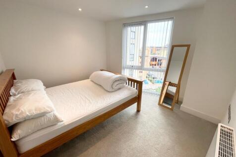 Second bedroom