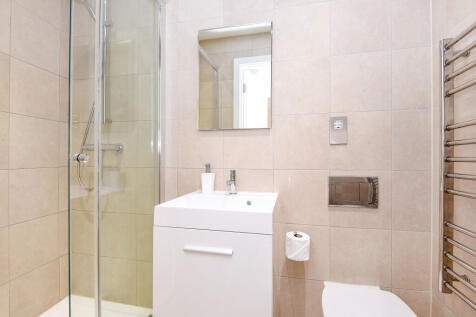 En suite to master