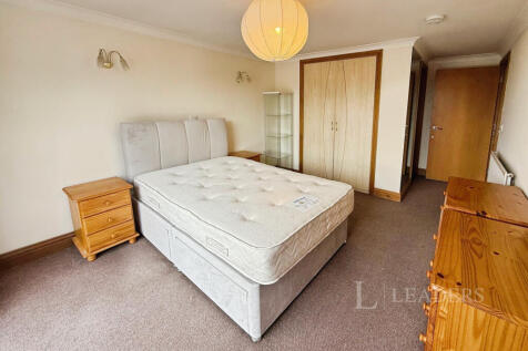 Main bedroom