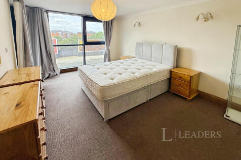 Main bedroom