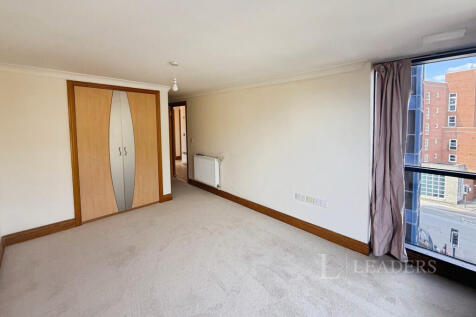 Main bedroom
