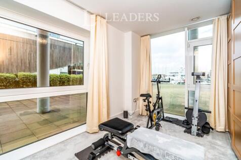 Bedroom/Gym