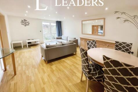 Living Room and Dini