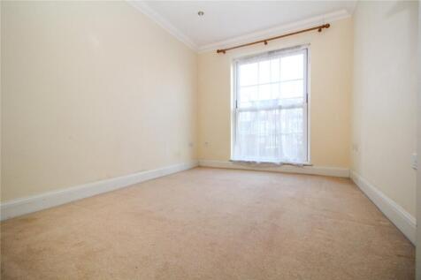 6 Greyfriars bedroom two sales pics