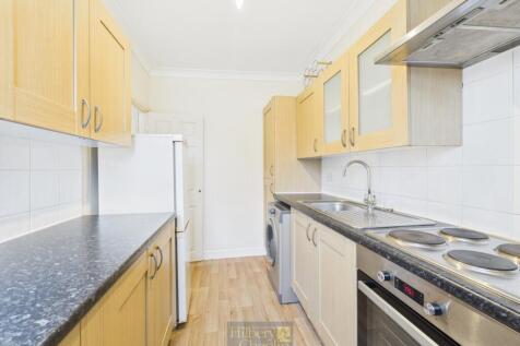 CAM02715G0-PR0147-STILL002