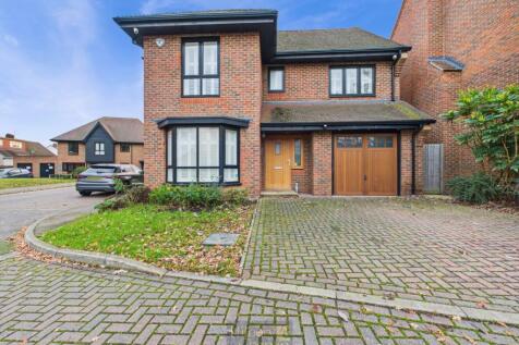 CAM02942G0-PR0267-STILL001