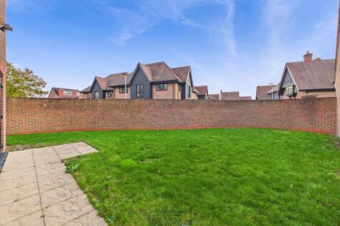 CAM02942G0-PR0267-STILL014