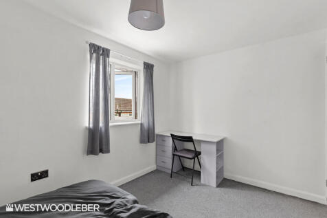 BarclayClose_4