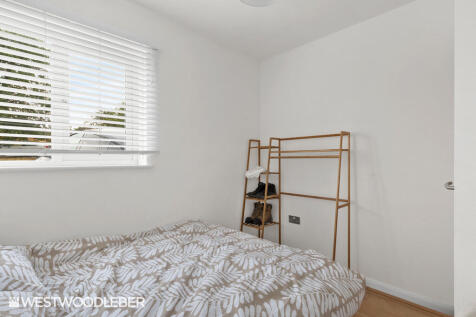BarclayClose_7