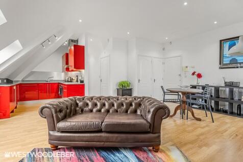 Frinton_8-upscale...