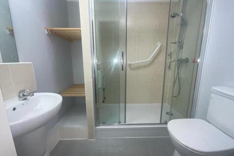 Flat Bathroom