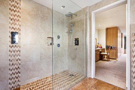 Master Ensuite
