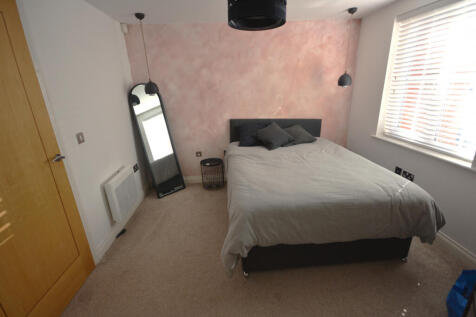 Main bedroom