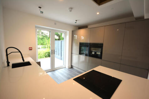 Living/kitchen area
