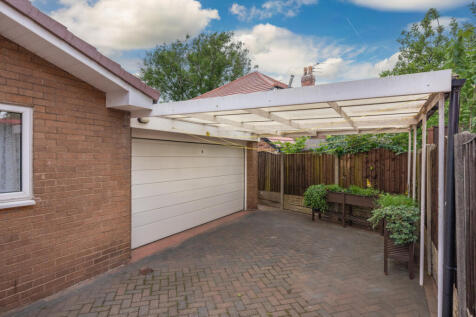 4 Car dual aspect Garage
