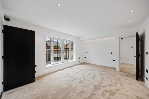 Principal bedroom