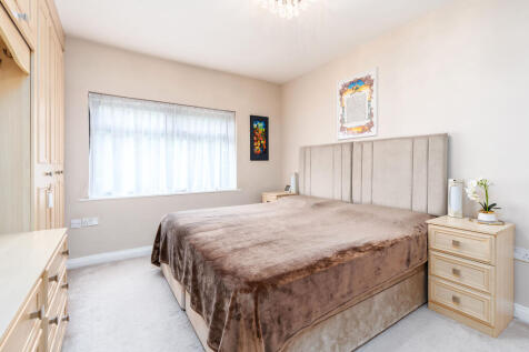Principal bedroom