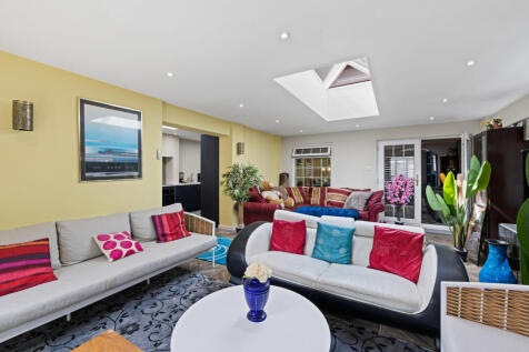 Reception room 3