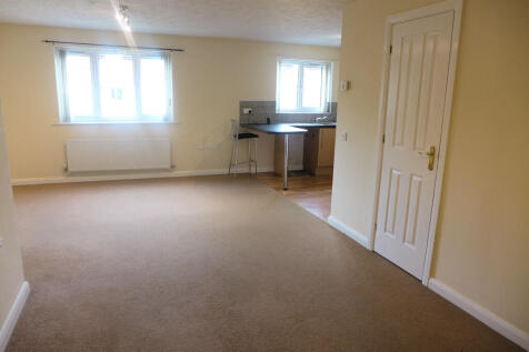 OPEN PLAN LOUNGE/DINER/KITCHEN