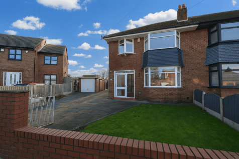 Banbury Road, Middleton, M24 1GB