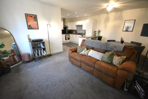 Living/dining room