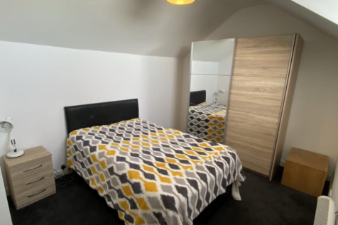 Bedroom 6 (Top Floor)