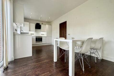 Kitchen / Dining