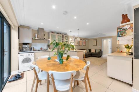 Dining Area / Kitchen