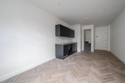 Living Room/Kitchen