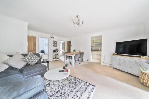 Reception/Dining Area