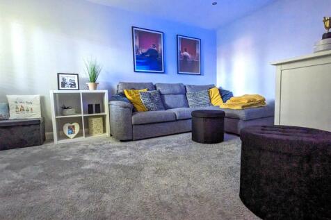 Living Room 1.jpg