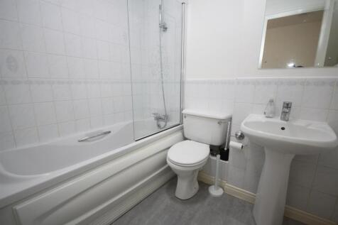 Bathroom.JPG