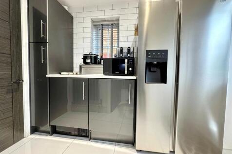 utility room 2.jpg