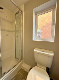 en-suite 2.jpg