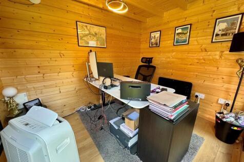 outbuilding.jpg