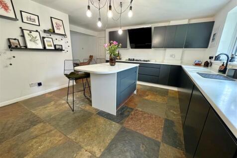 kitchen 4.jpg
