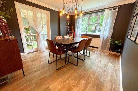 dining room.jpg