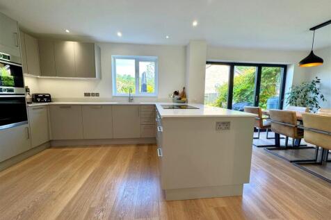 kitchen 3.jpg