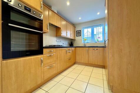 kitchen 2.jpg