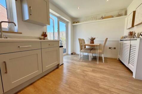 kitchen 3.jpg