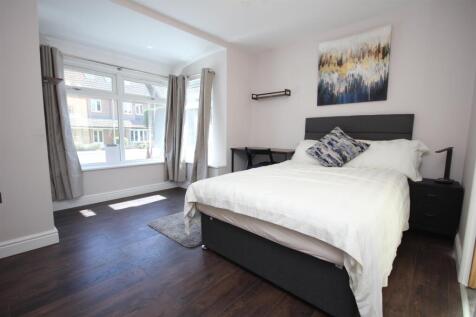 Bedroom 2.JPG