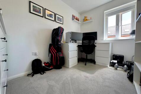 bedroom 3.jpg