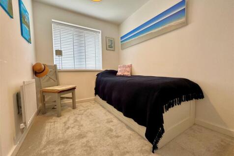 bedroom 3.jpg