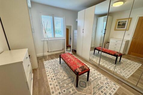 bedroom 3.jpg